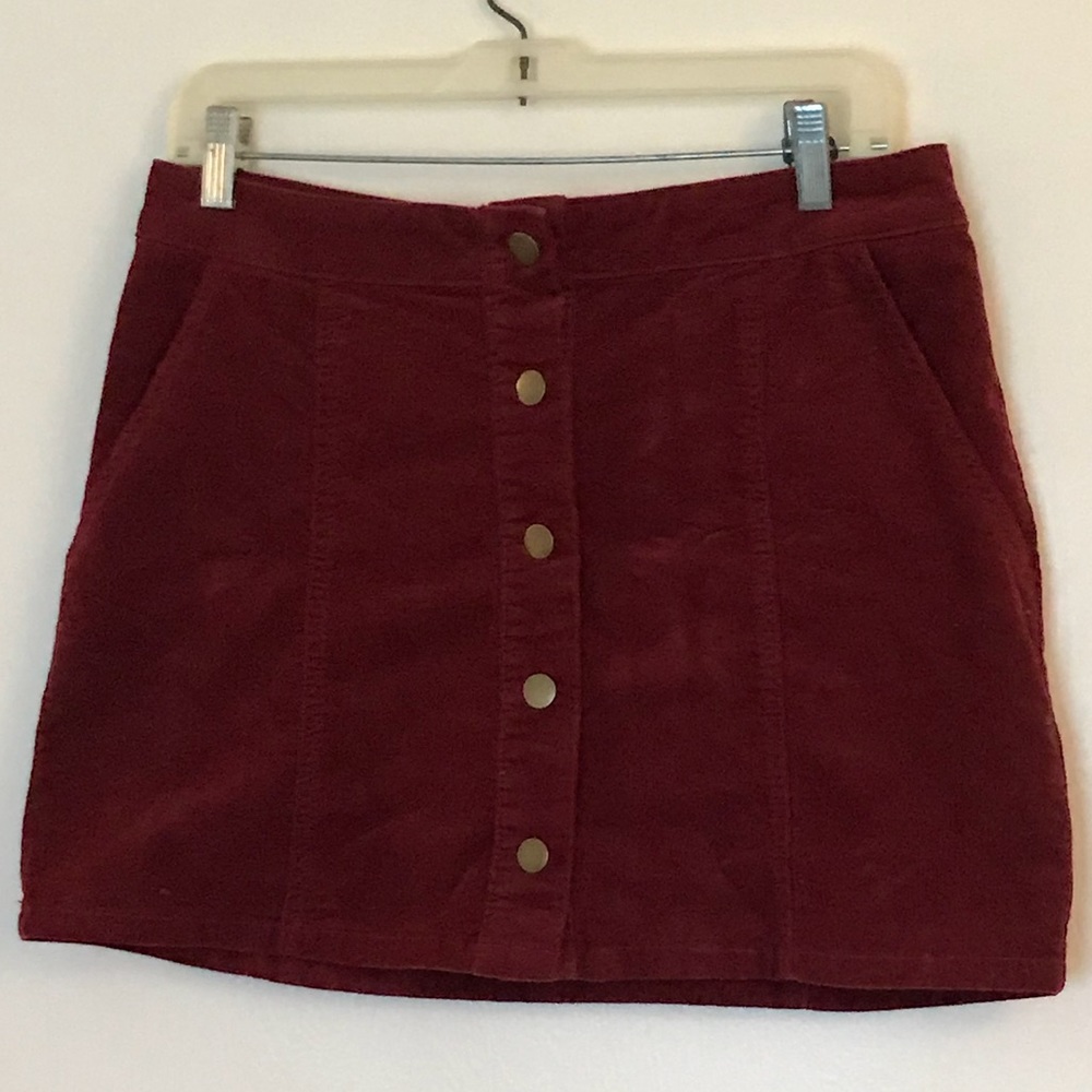 CLASSIC AND SASSY Corduroy skirt!!